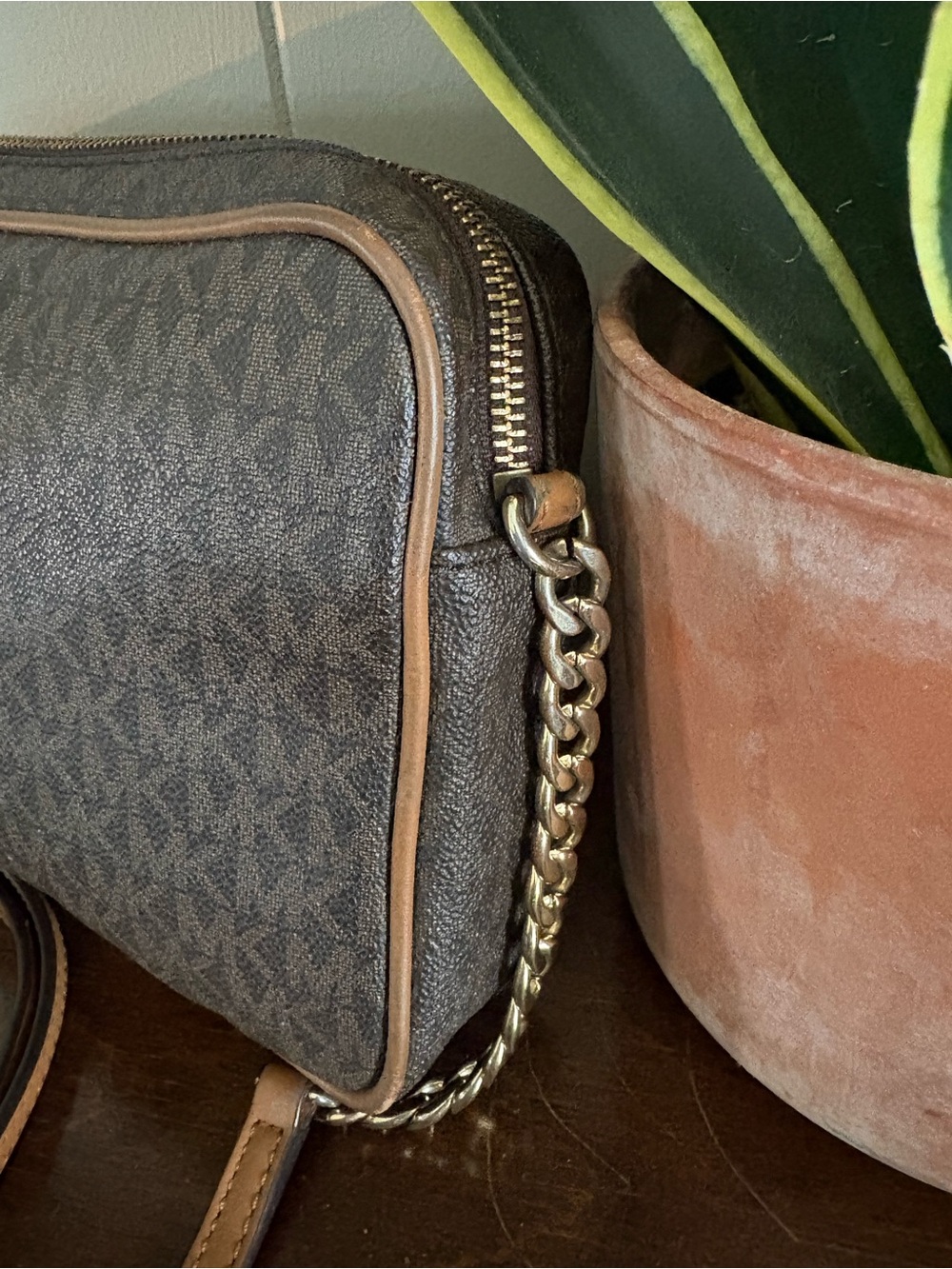 Michael Kors Signature Jet Set - Picture 4 of 11